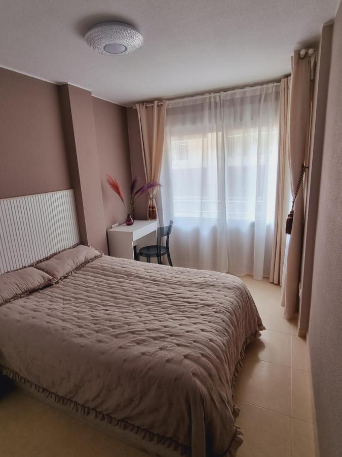 Luxury Evita Apartments In Торрев'єха Екстер'єр фото